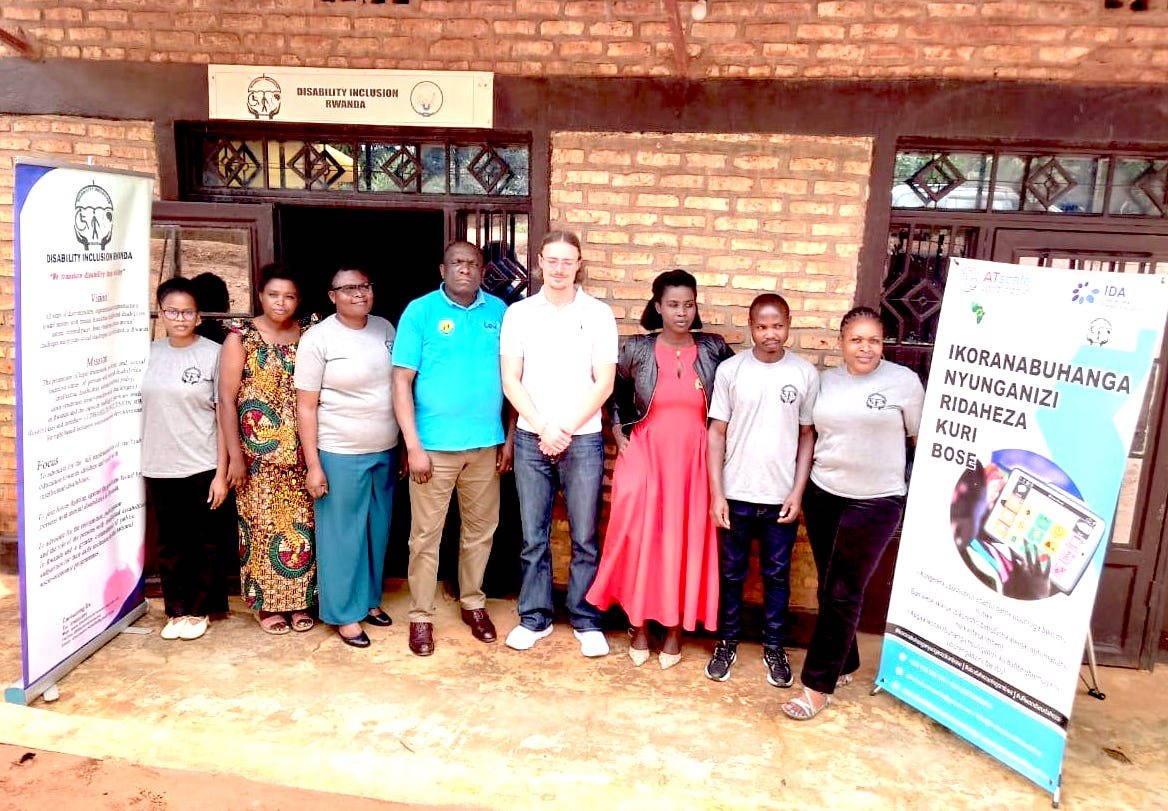LEV and Collectif Tubakunde visit